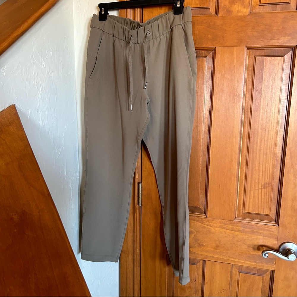 Lululemon 7/8 stretch pants